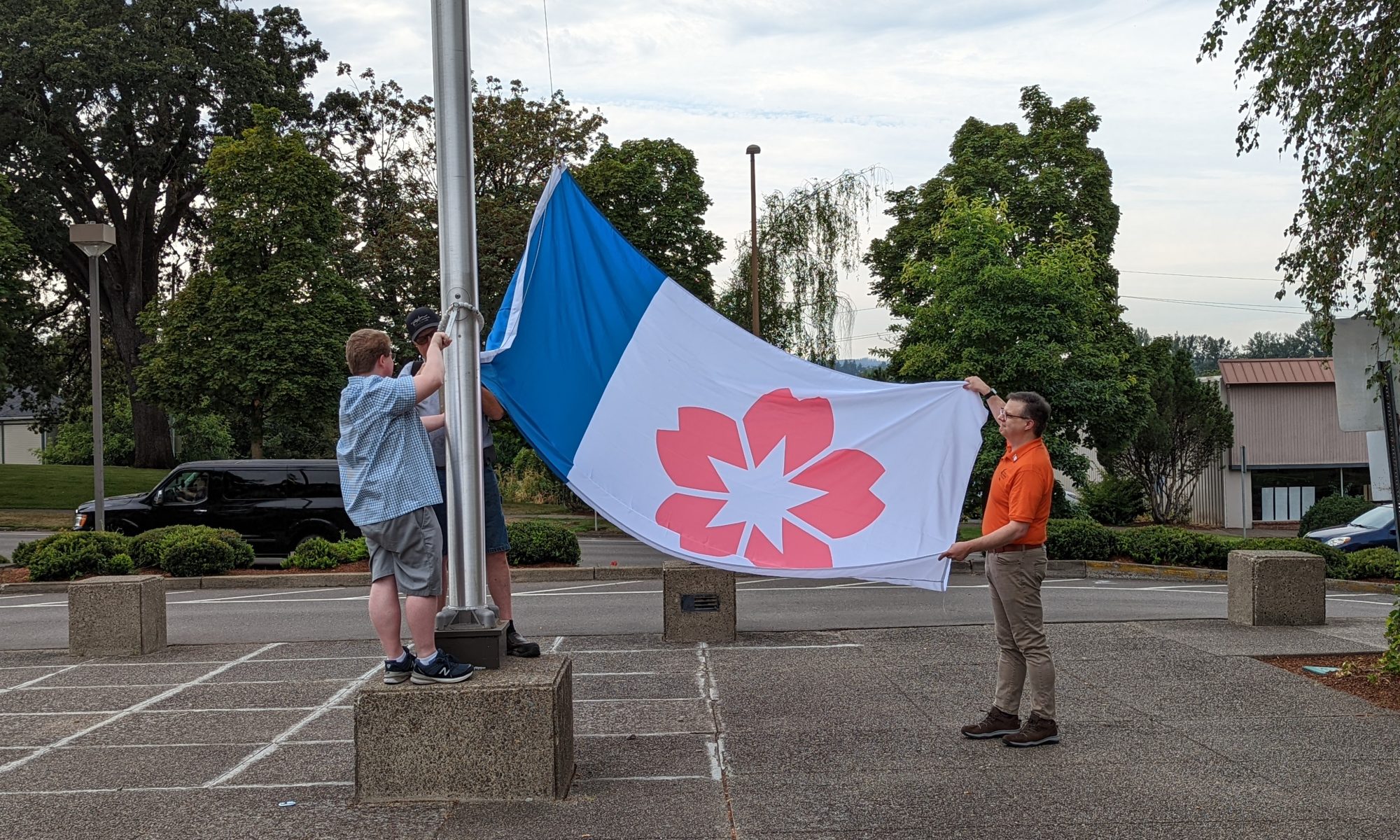 Salem's new flag takes to the sky Salem Reporter